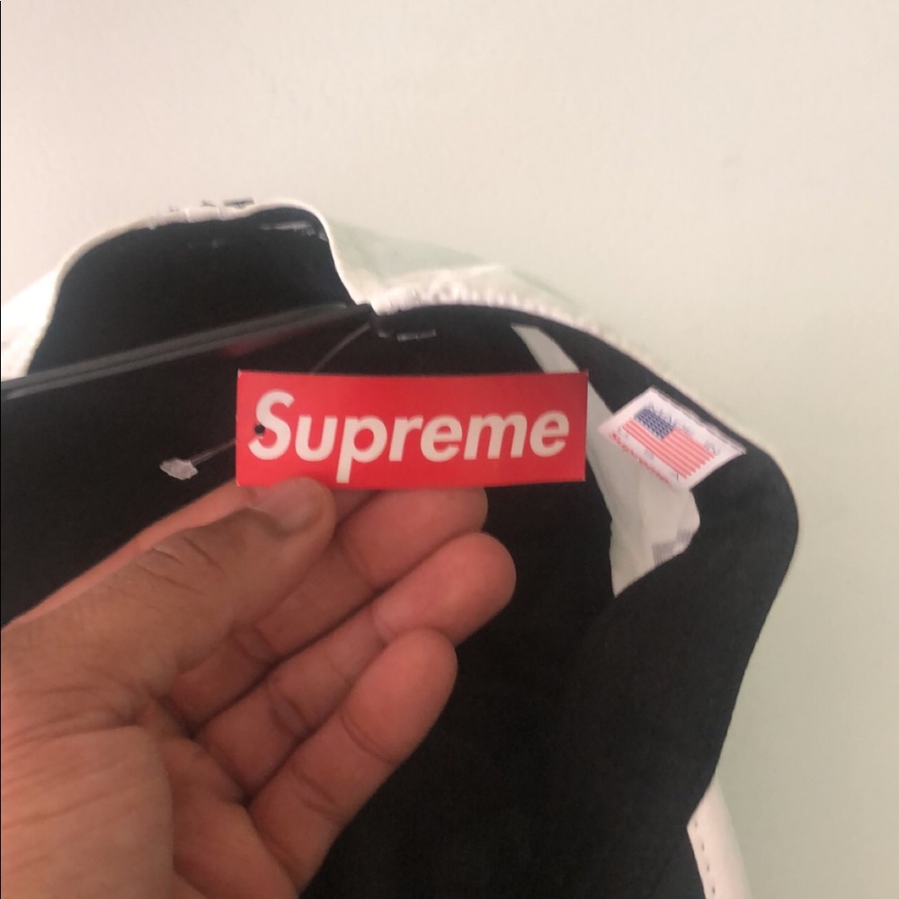 Supreme Playboy SnapBack - Picture 4 of 4